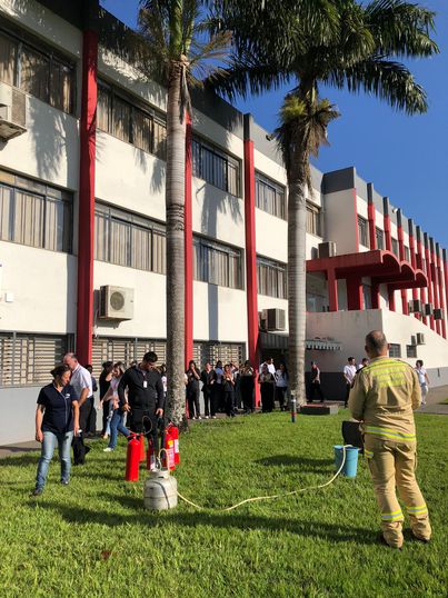 Guaíra Cipa Unipar promove curso de segurança contra incêndios